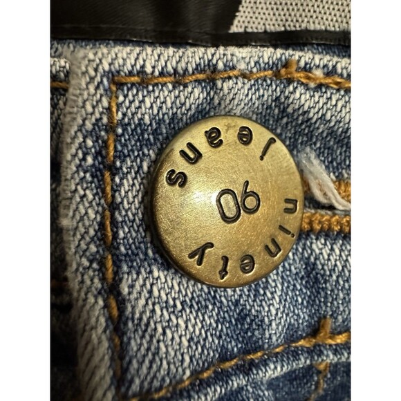 Y2K Ninety Brand Grannycore  Women’s Crop Jean Sz14 5 Pockets Embroidered  Baggy - Picture 2 of 6